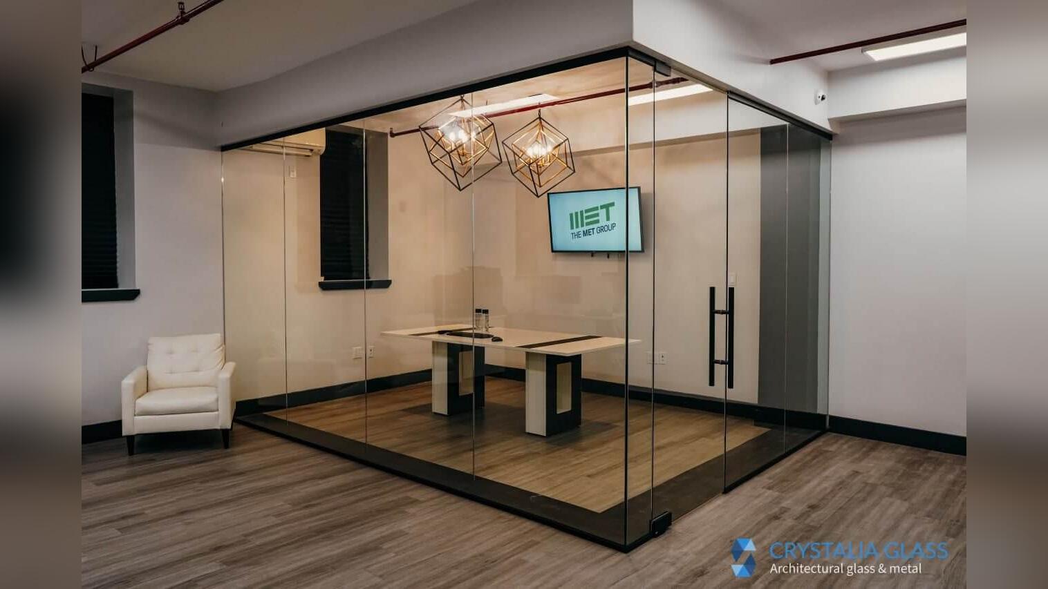 Frameless Partition – Swing Door