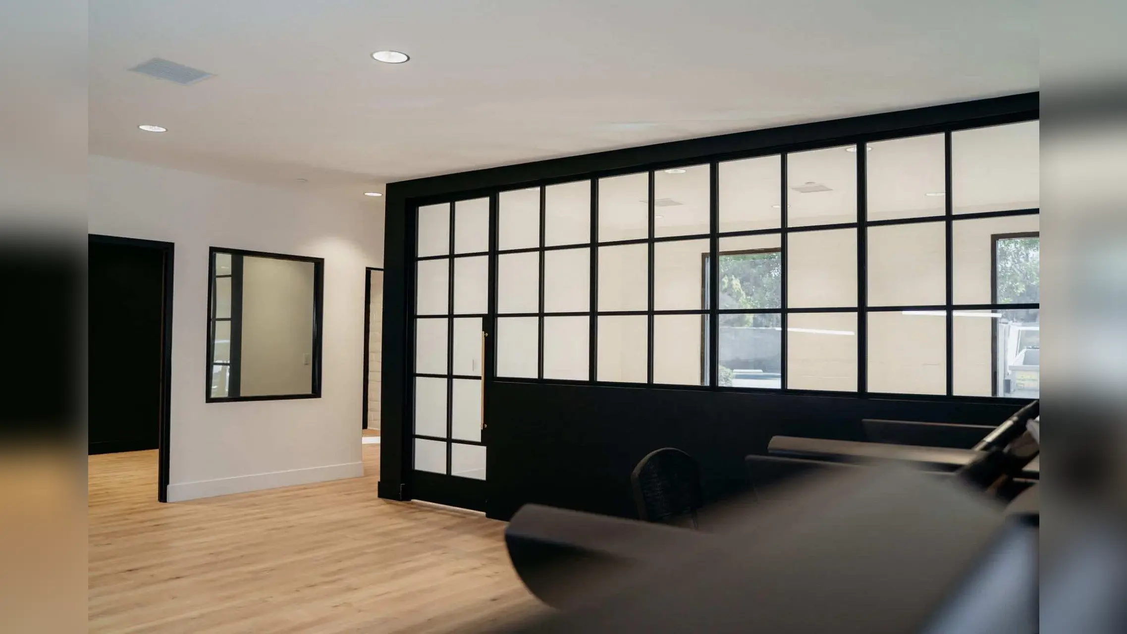 Steel partitions – Swing Doors