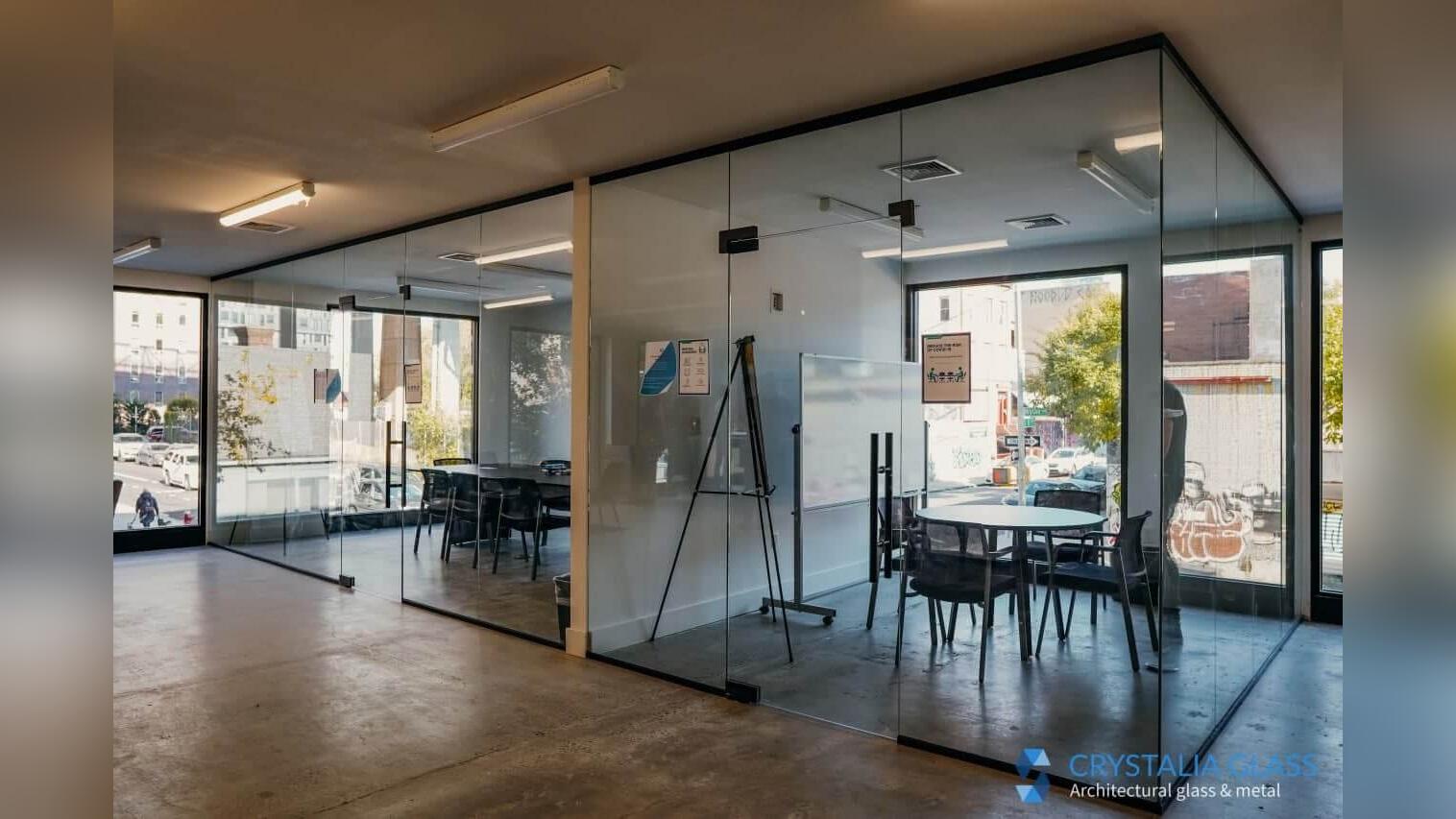 Frameless Partitions – Swing Doors