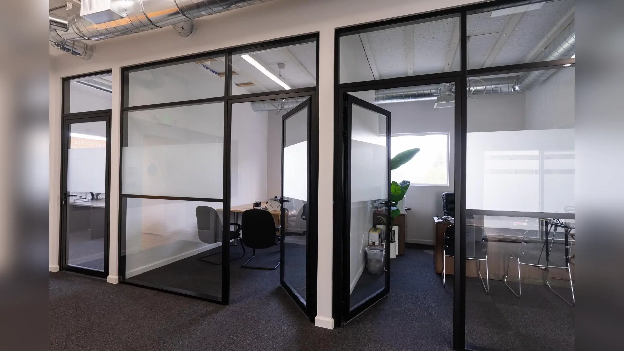 Kompas – Aluminum Partition