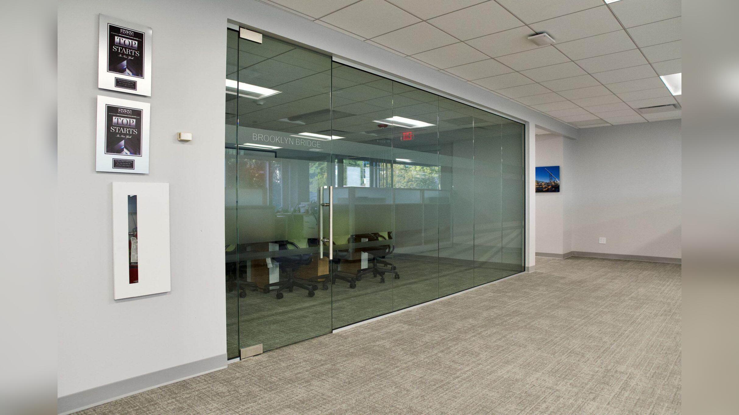 Frameless Partitions – Swing Doors