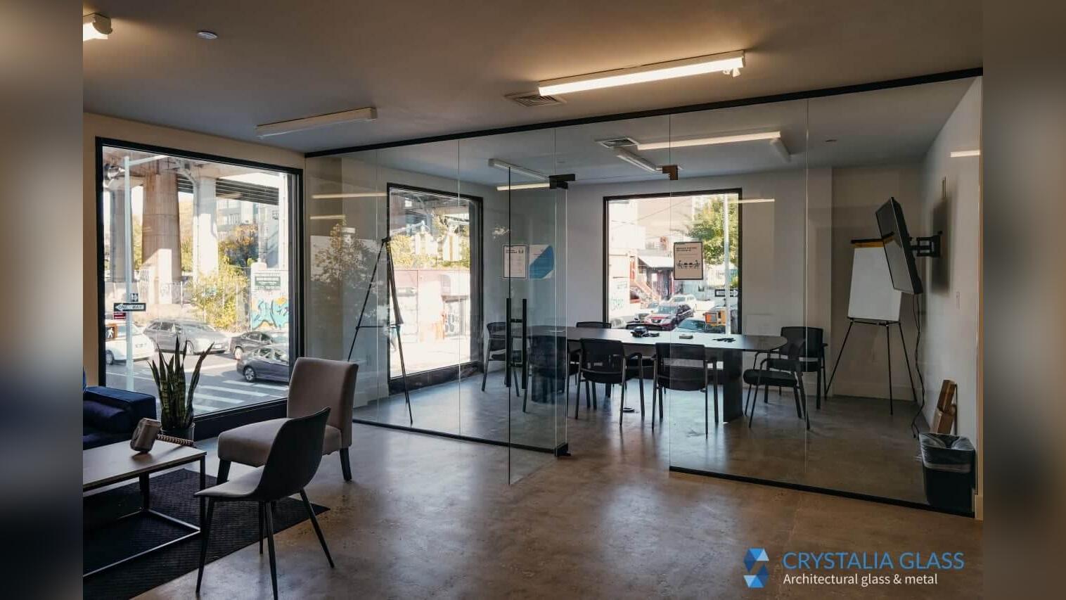 Frameless Partitions – Swing Doors