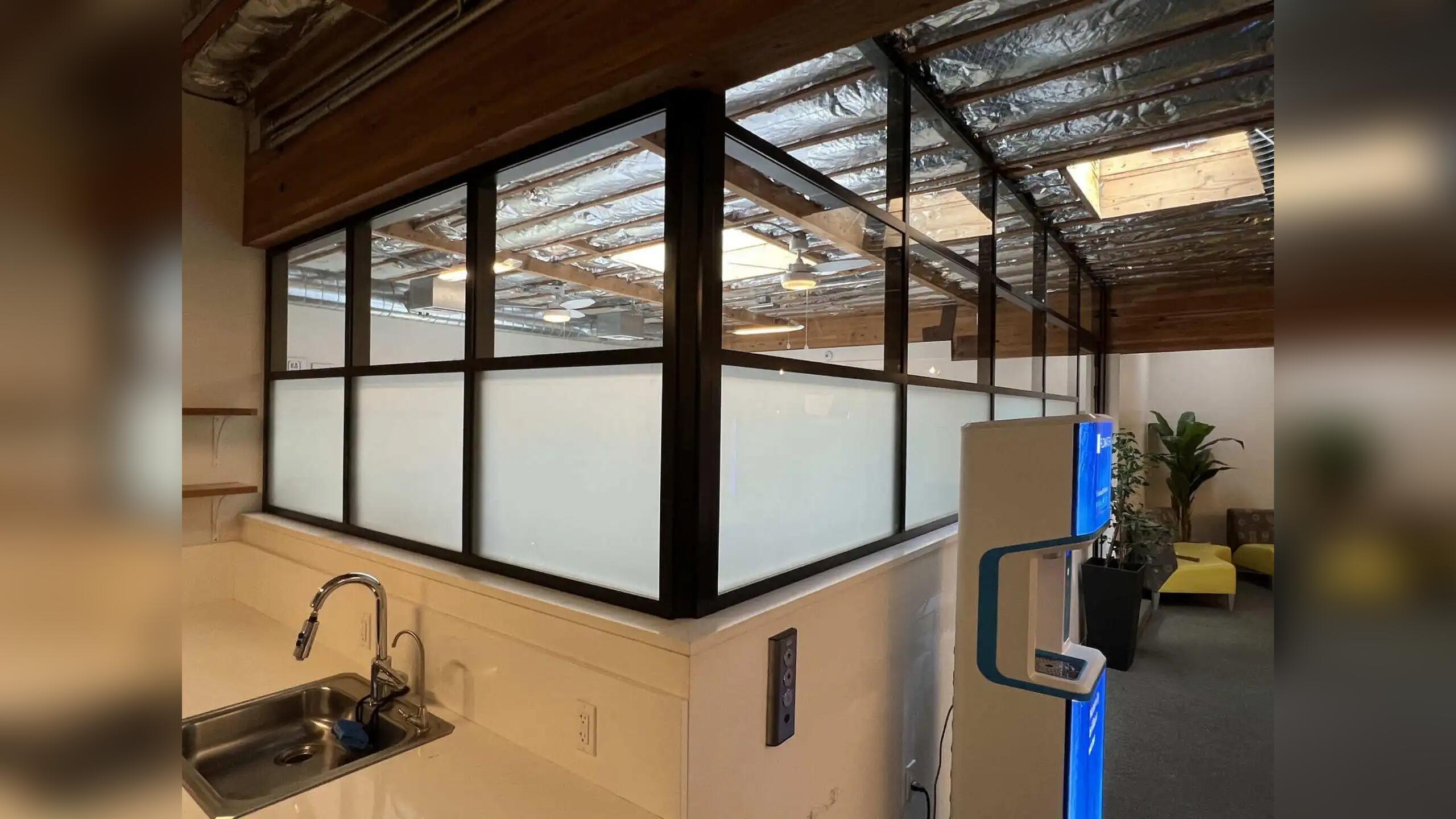 Kompas – Aluminium partition